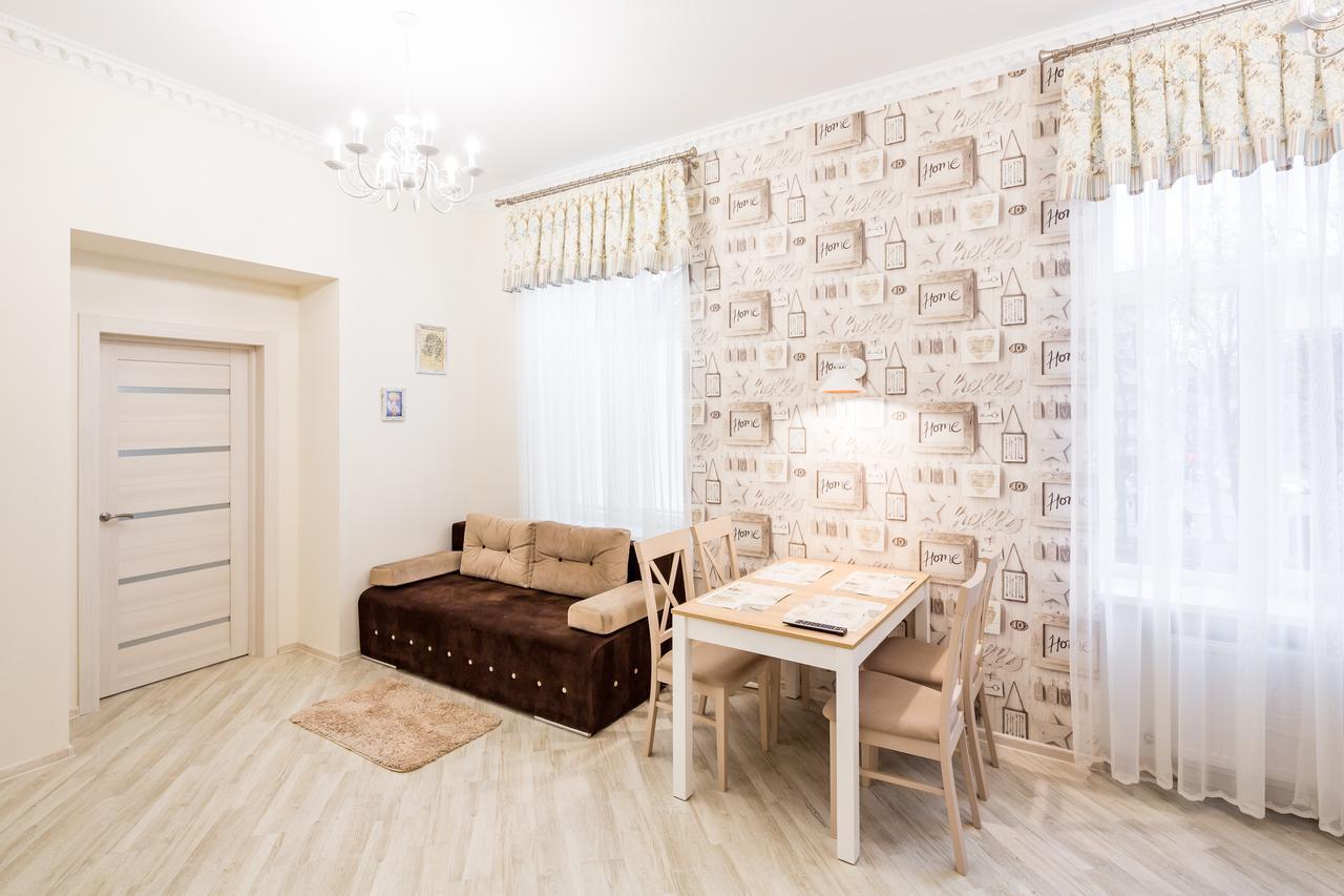 Leogrand Vip Apartments On Udatnogo 4 Lviv Bagian luar foto