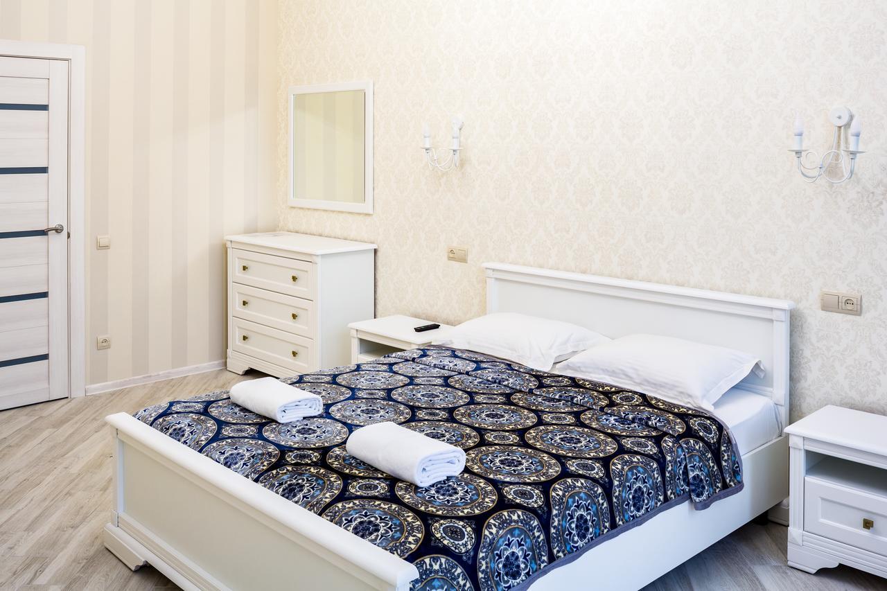 Leogrand Vip Apartments On Udatnogo 4 Lviv Bagian luar foto